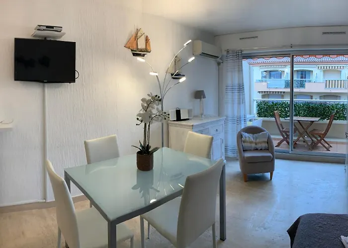 Vue Centre Avec Garage * Sainte-Maxime