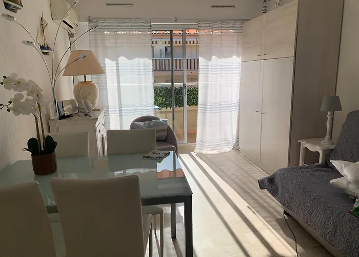 Vue Centre Avec Garage * Sainte-Maxime