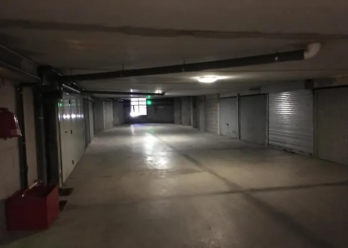 Vue Centre Avec Garage *